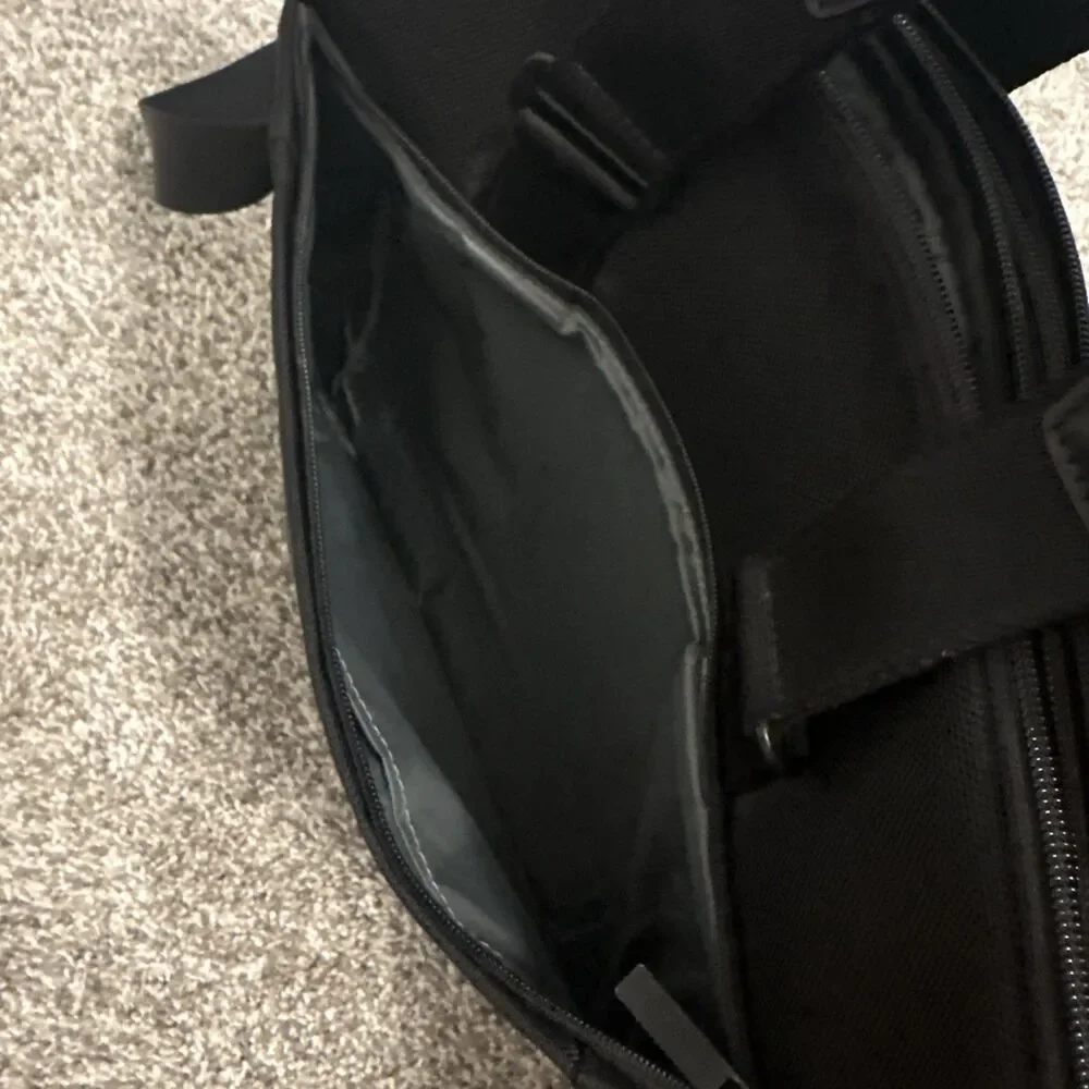 Tumi T-Tech Expandable Black Crossbody Briefcase Bag 58614D